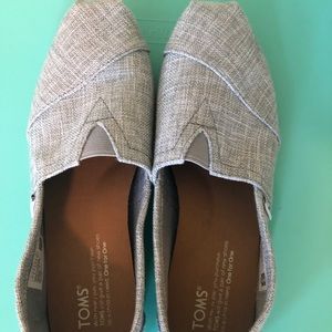 Gray TOMS